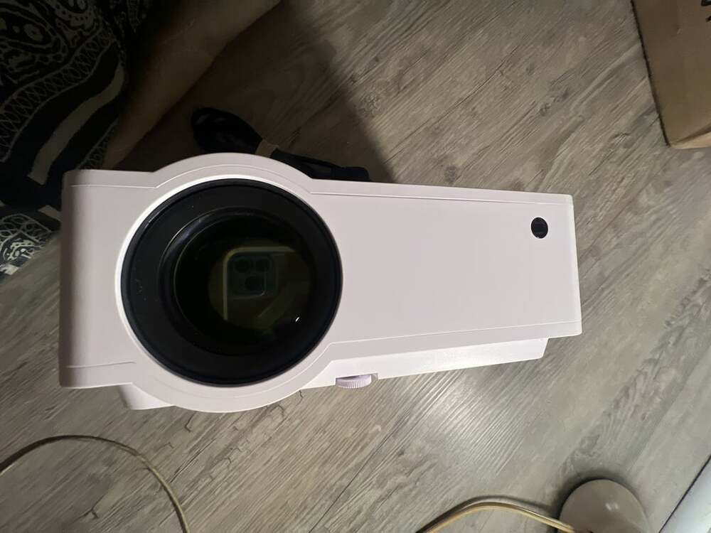 TOPVISION Projector Model T6 White LED Projector - Picture 3 of 6